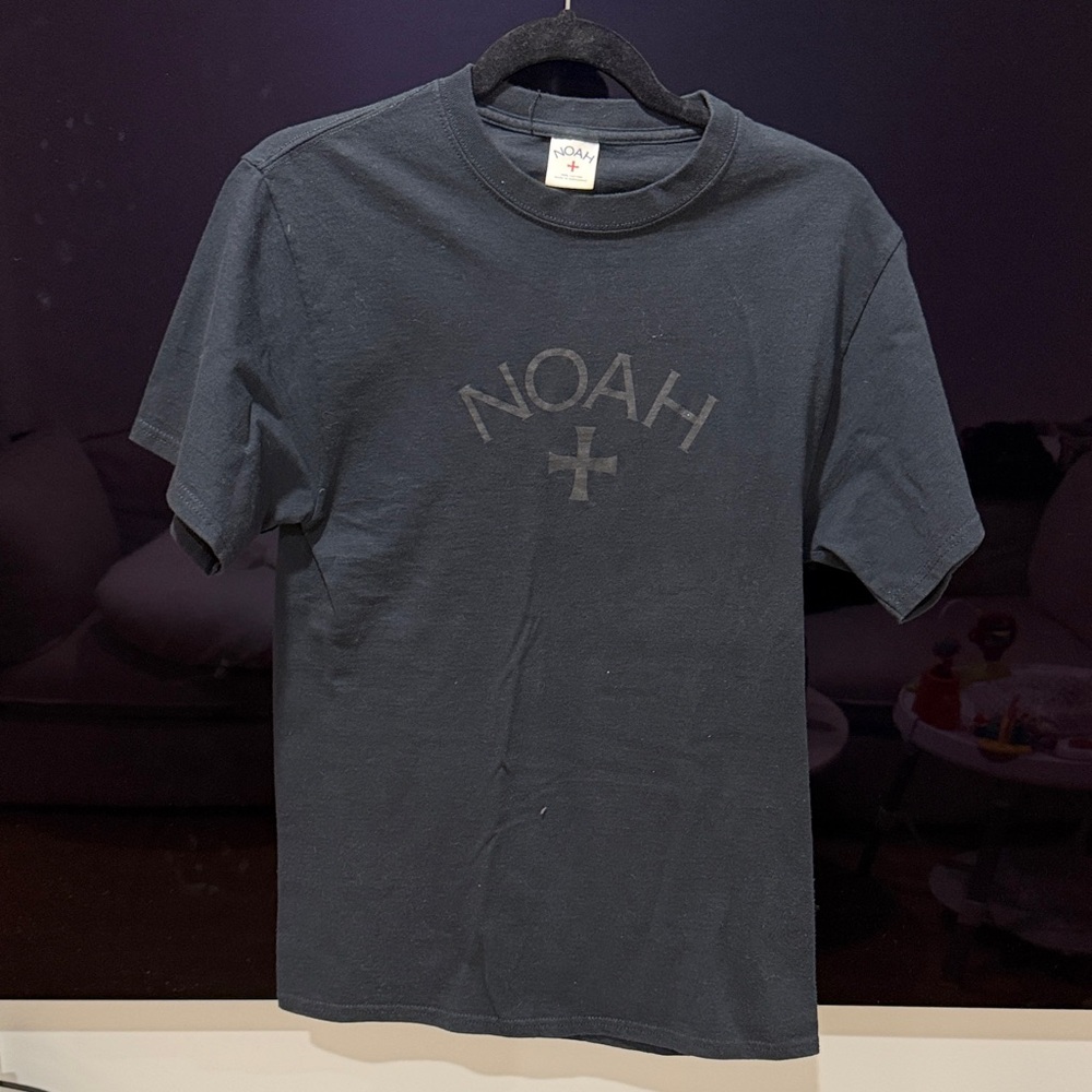 Noah NYC Charcoal Short Sleeve Tee